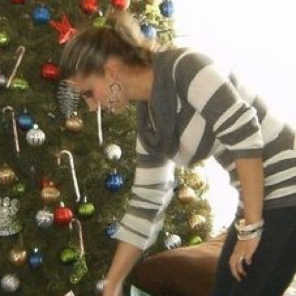 Sweater white and gray - Picture 3 of 3